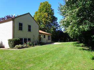 315 Ardmore Ct., Vernon Hills, IL 60061