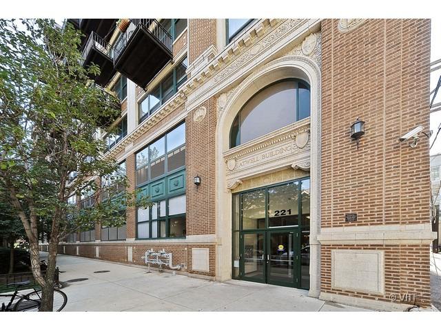 221 E Cullerton St. #411, Chicago, IL 60616