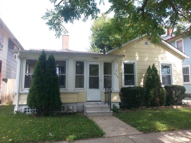 438 Avon St., Aurora, IL 60505