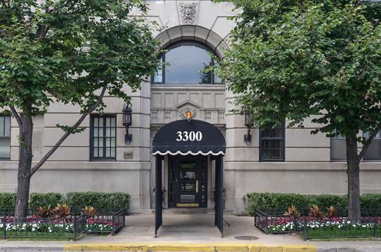 3300 N Lake Shore Dr. #15B, Chicago, IL 60657