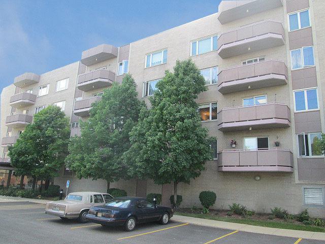 6411 Lincoln Ave. #214, Morton Grove, IL 60053
