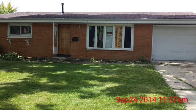 408 Holly Dr., Streamwood, IL 60107
