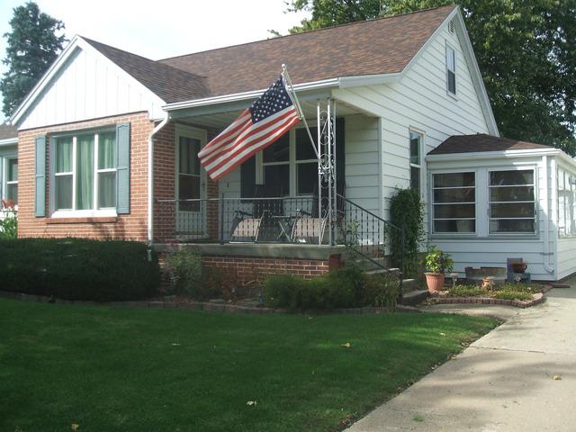 314 E Main St., Bradford, IL 61421