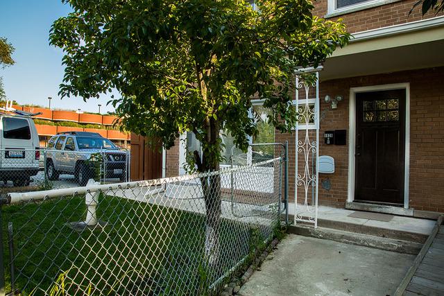 8839 Robin Dr. #F, Des Plaines, IL 60016