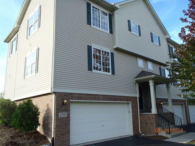 1791 Indian Hill Ln., Aurora, IL 60503