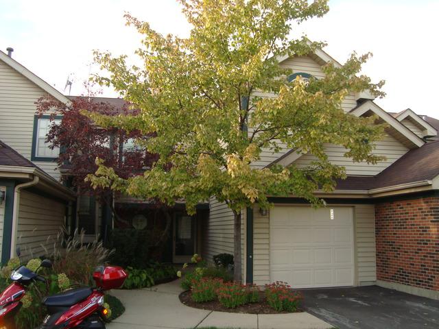 926 Ridgefield Ln., Wheeling, IL 60090
