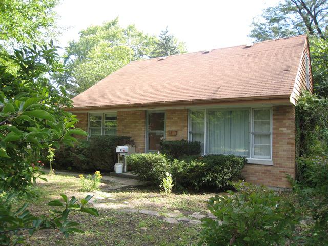 211 Kainer Ave., Barrington, IL 60010