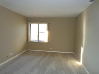 939 Market Ct. #B3, Vernon Hills, IL 60061