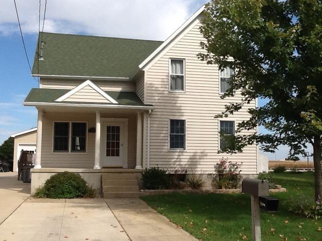204 E Locust St., Lamoille, IL 61330