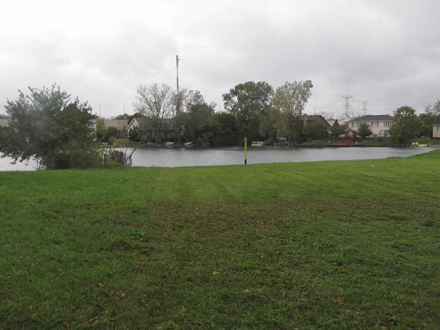 9693 Reding Cir., Des Plaines, IL 60016
