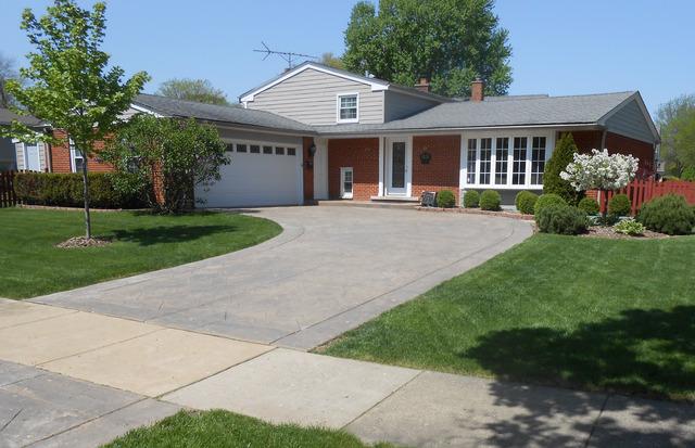 1524 S Chesterfield Dr., Arlington Heights, IL 60005