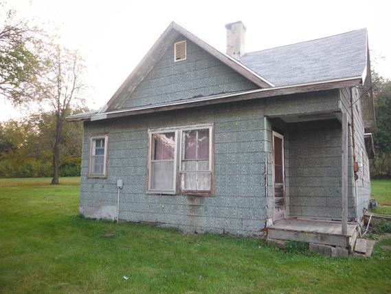 304 S Division St., Mark, IL 61326