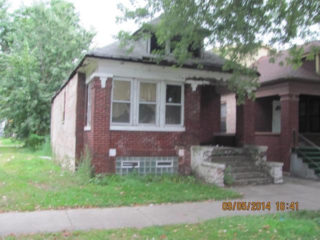 8041 S Escanaba Ave., Chicago, IL 60617