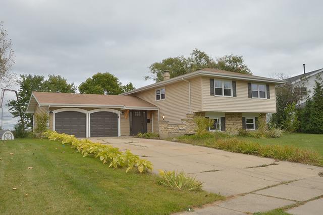 2079 E Parkview Cir., Hoffman Estates, IL 60195