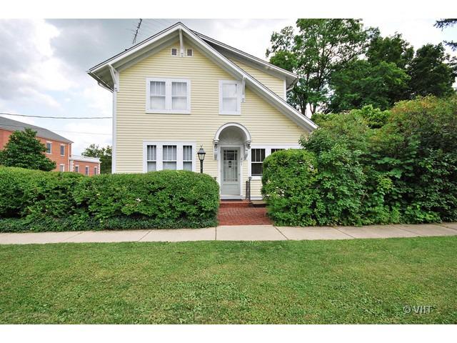 201 S First St., Geneva, IL 60134