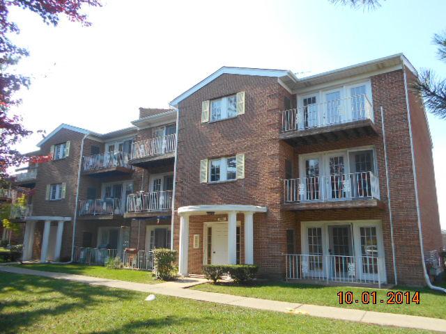 668 Quincy Bridge Ln. #302, Glenview, IL 60025