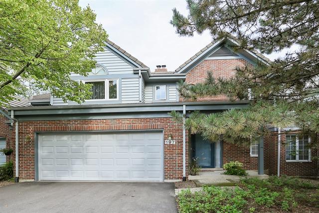 197 Foxborough Pl., Burr Ridge, IL 60527