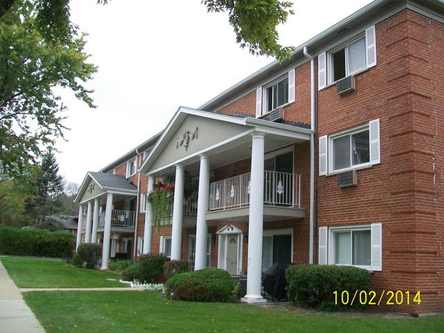 16 E Lillian Ave. #2A, Arlington Heights, IL 60004