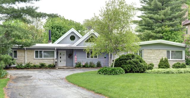 847 Santa Maria Dr., Naperville, IL 60540