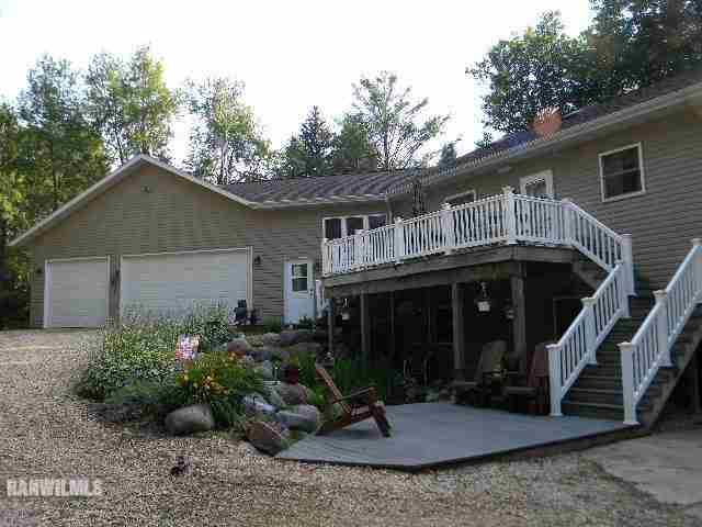 3197 S Baileyville Rd., Freeport, IL 61032