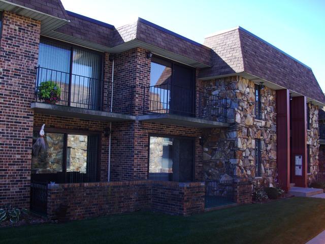 10428 S Pulaski Rd. #203D, Oak Lawn, IL 60453