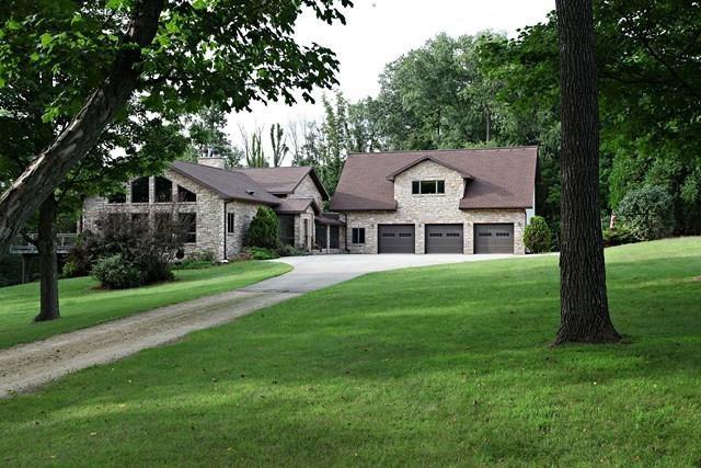 5547 W Beaver Rd., Freeport, IL 61032