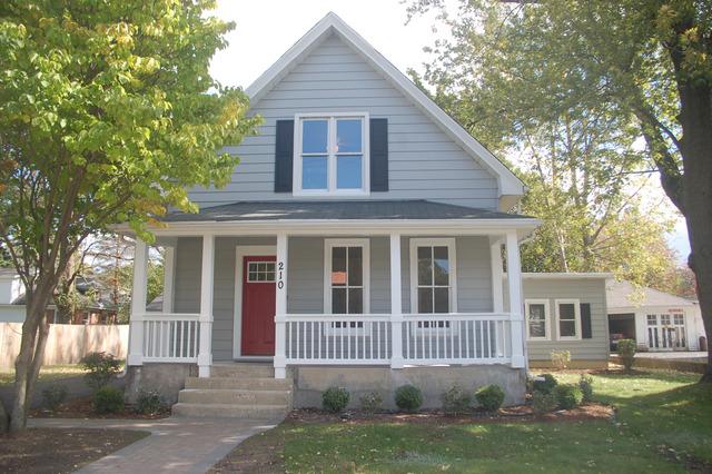 210 E 1st St., East Dundee, IL 60118