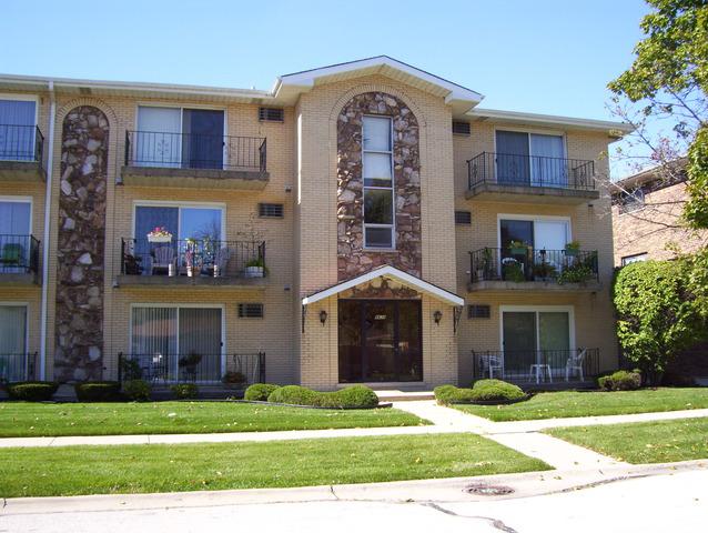 8830 Mobile Ave. #101, Oak Lawn, IL 60453