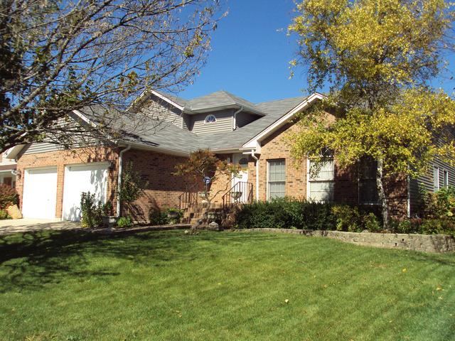 27W340 Victoria Ln., Winfield, IL 60190