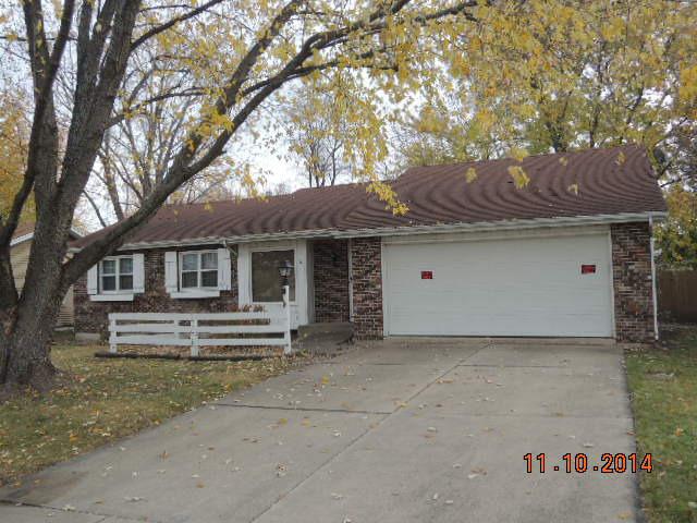 205 Maplewood Dr., North Aurora, IL 60542