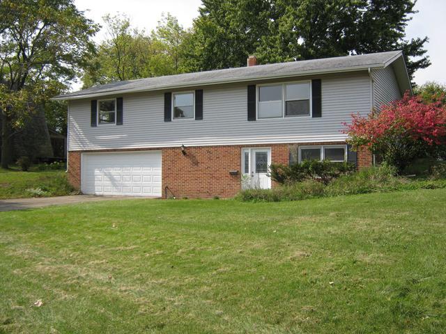 401 Fairmont Dr., Dekalb, IL 60115