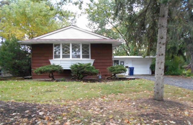 124 Springwood Dr., Naperville, IL 60540