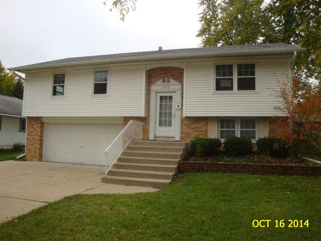 1612 Alexander Ave., Streamwood, IL 60107