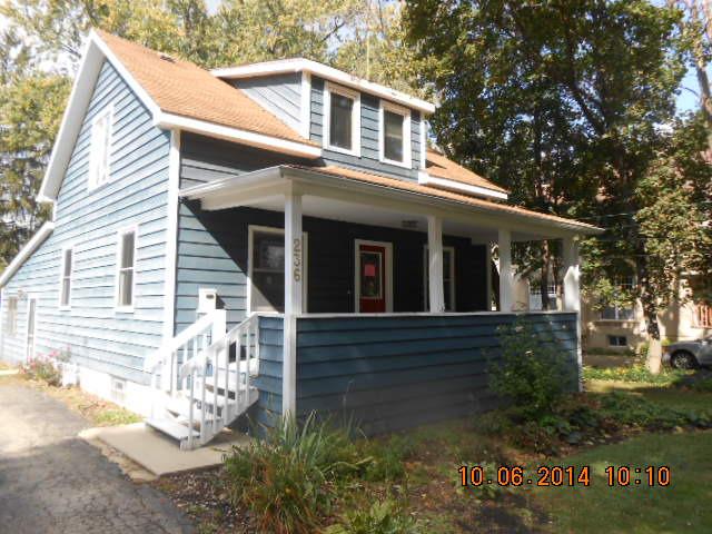 236 Traver Ave., Glen Ellyn, IL 60137
