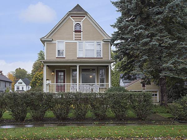 335 E Market St., Somonauk, IL 60552