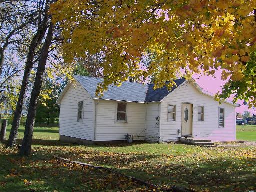 133 N East Ave., Amboy, IL 61310