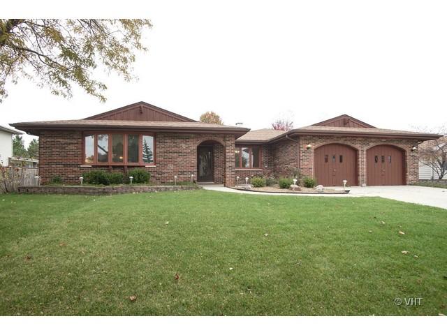 2200 Sherborn Ln., Schaumburg, IL 60193
