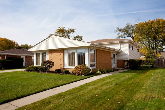 9442 N Ozanam Ave., Morton Grove, IL 60053