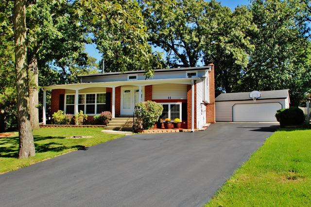 11 Treebark Ct., Schaumburg, IL 60193