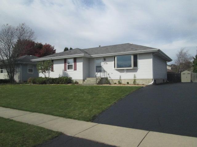 2815 Wake Island Dr., Joliet, IL 60435