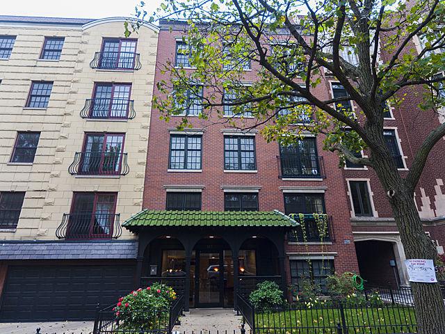 512 W Barry Ave. #202, Chicago, IL 60657
