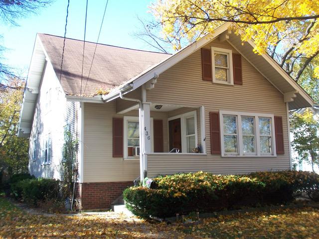 436 N Cook St., Barrington, IL 60010