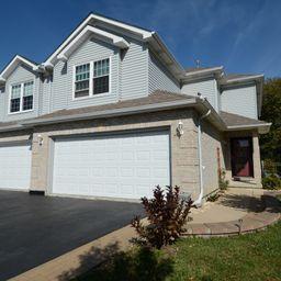 911 Fawn Ridge Ct. #B, Yorkville, IL 60560