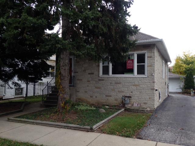 6541 W Ebinger Dr., Niles, IL 60714