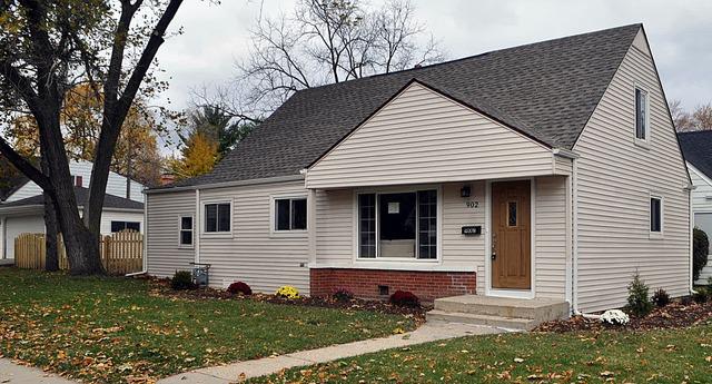 902 N Dryden Ave., Arlington Heights, IL 60004