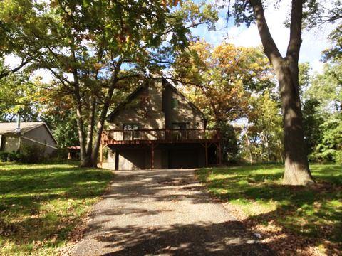 910 Valley Ave., Mchenry, IL 60051