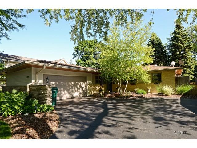 2531 Greenleaf Ave., Wilmette, IL 60091