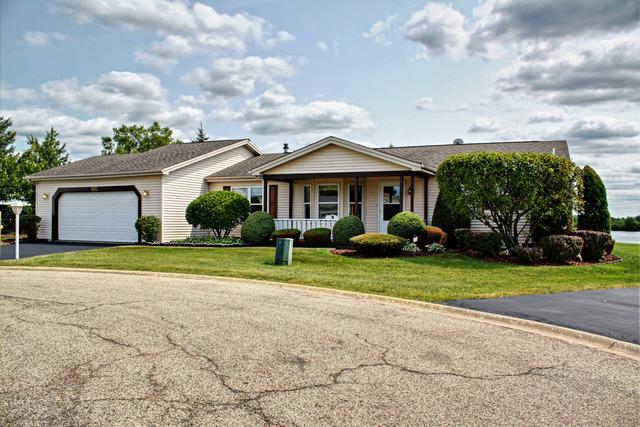 1832 Paddock Ct., Grayslake, IL 60030