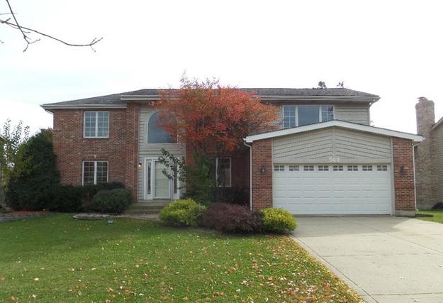 569 Lavina Dr., Bolingbrook, IL 60440