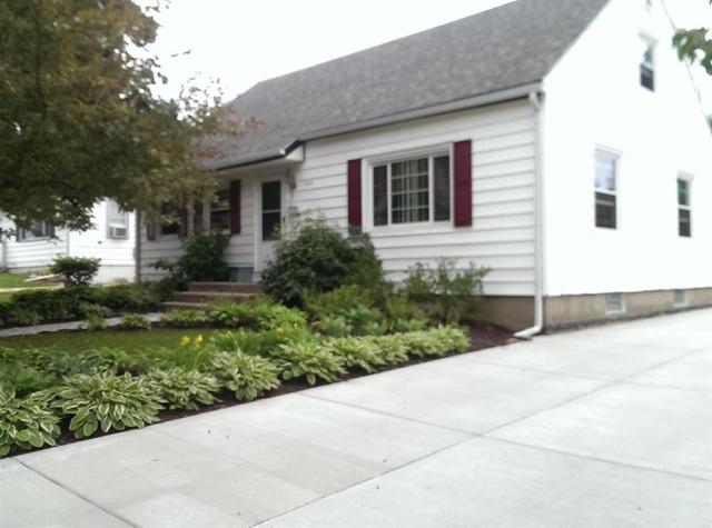 984 Monroe Dr., Freeport, IL 61032